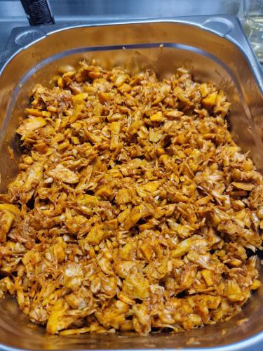 Pulled Jackfruit eignet sich hervorragend für Burger im "Pulled Pork Style" 
